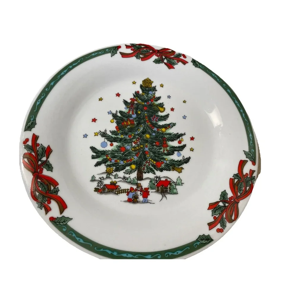 CHRISTMAS IN THE PARK Salad Plates Set Of 4 7 1/2